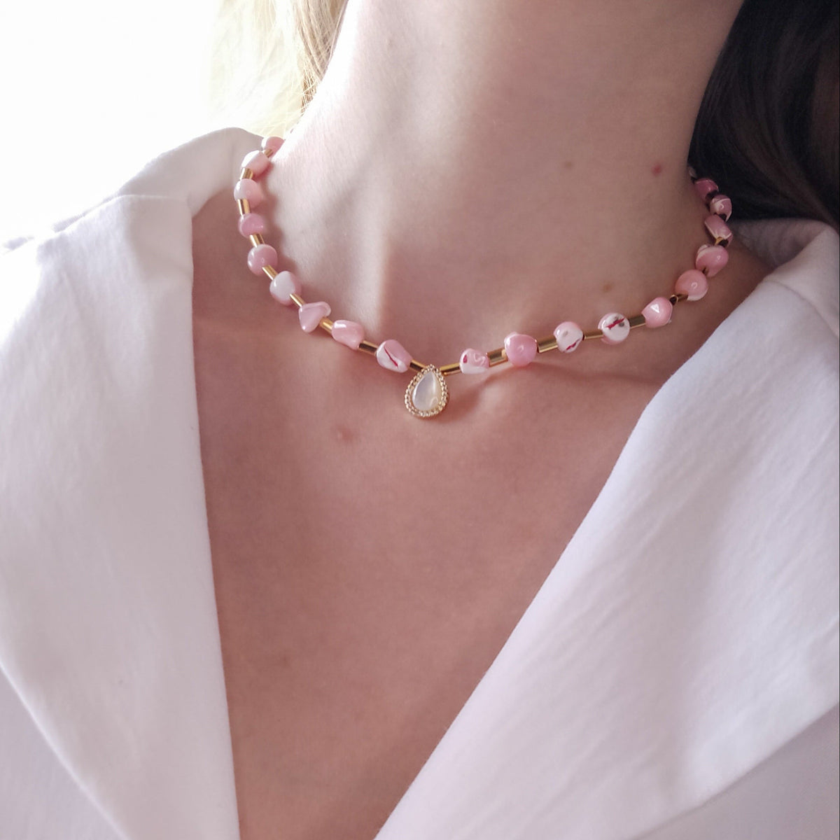 Colar Rosa Pingente gota