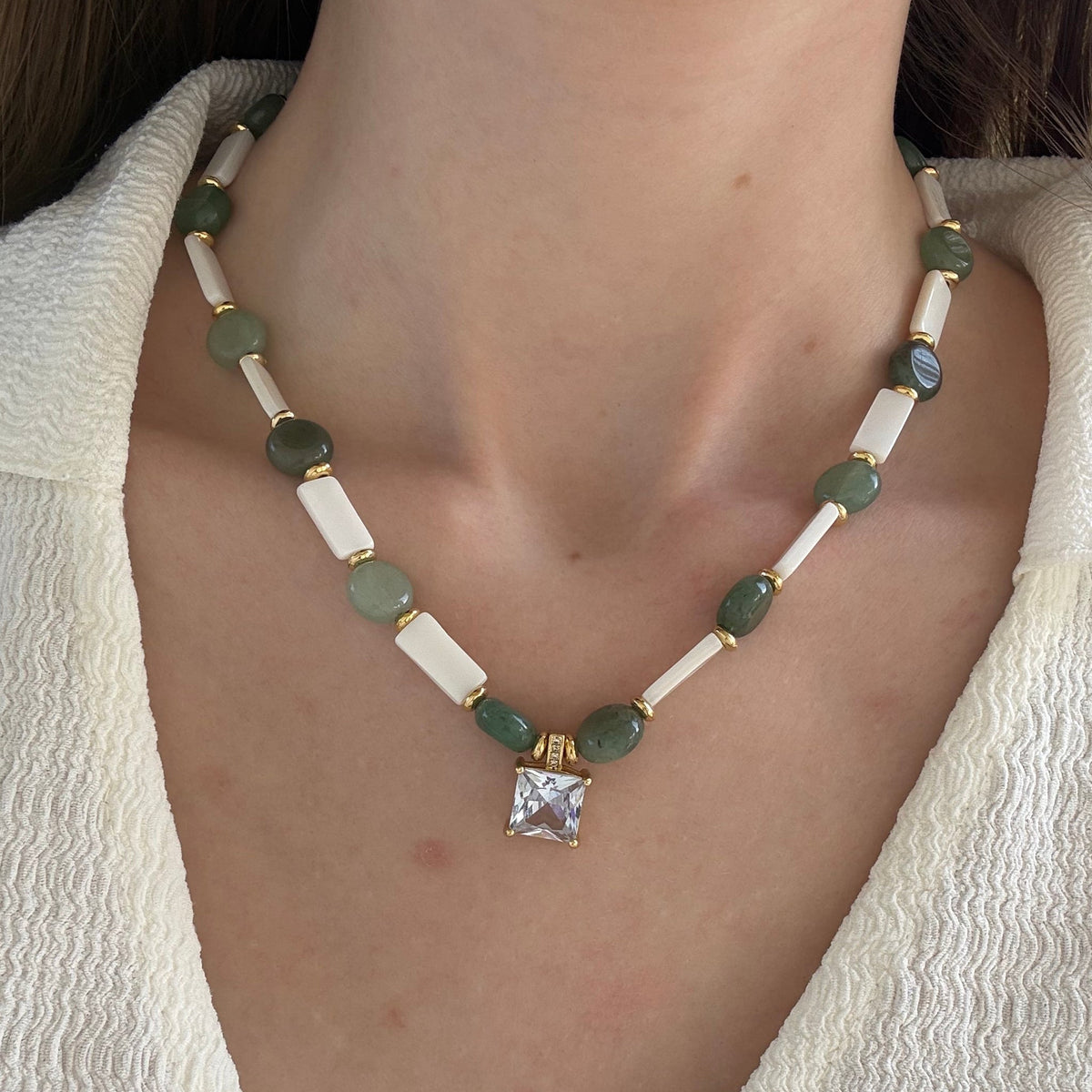 Colar Jade com madrepérola