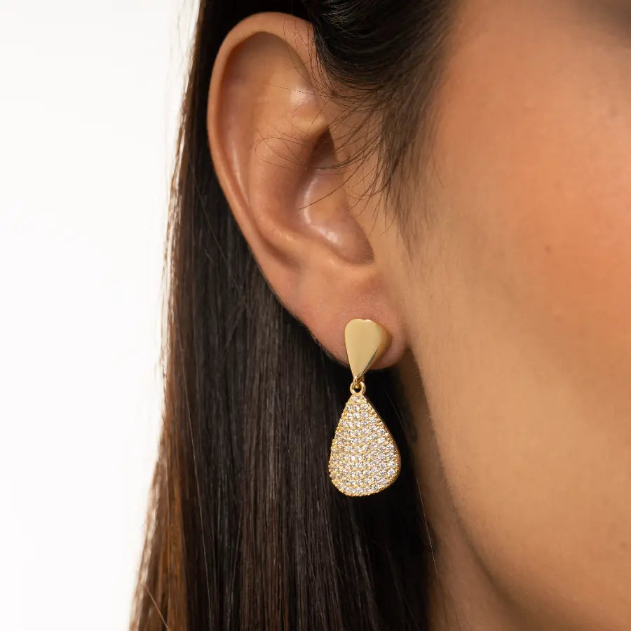 Brinco gota com strass