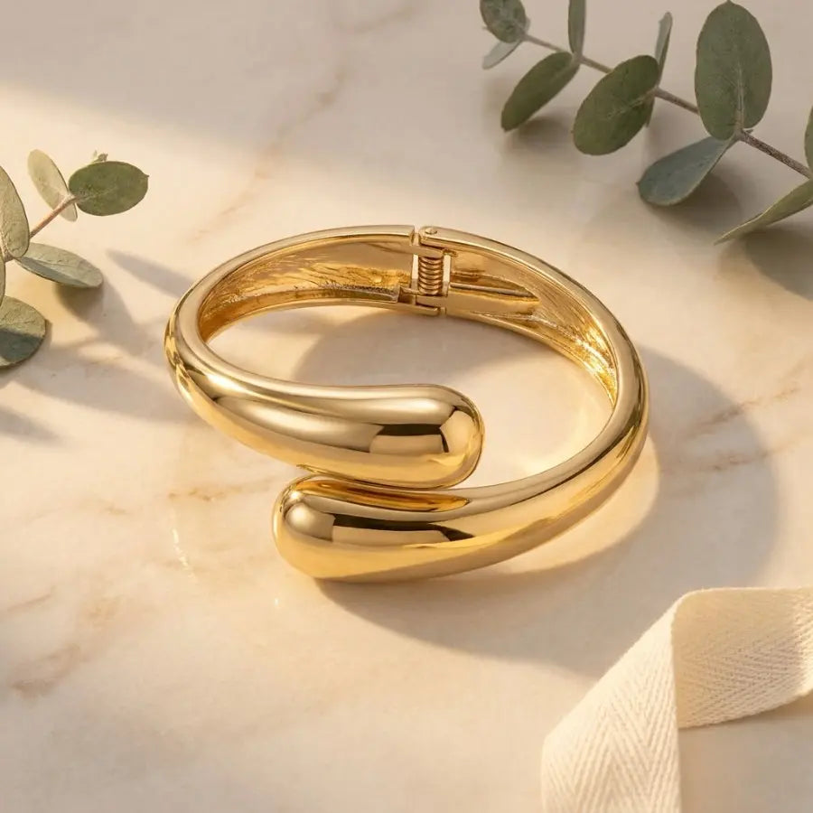 Bracelete gota dourado